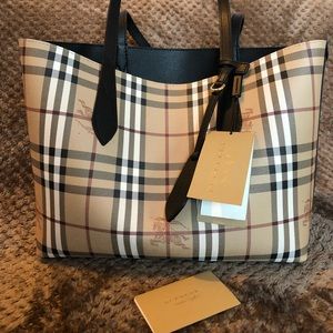 Authentic Burberry reversible tote black- NWT